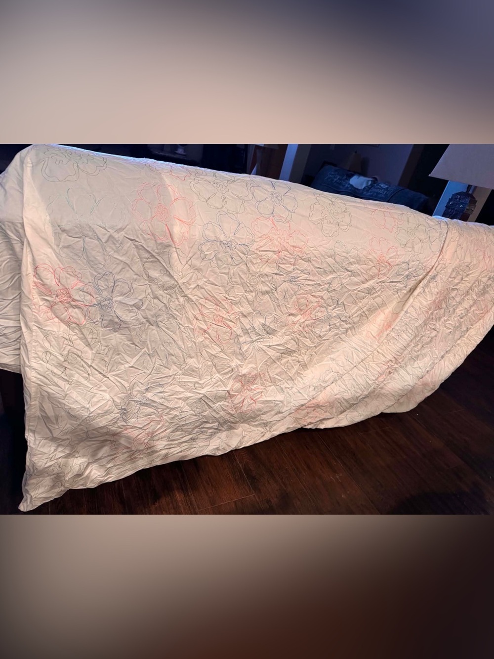Liz Claiborne White Floral Quilt QUEEN duvet cover no stains or wear